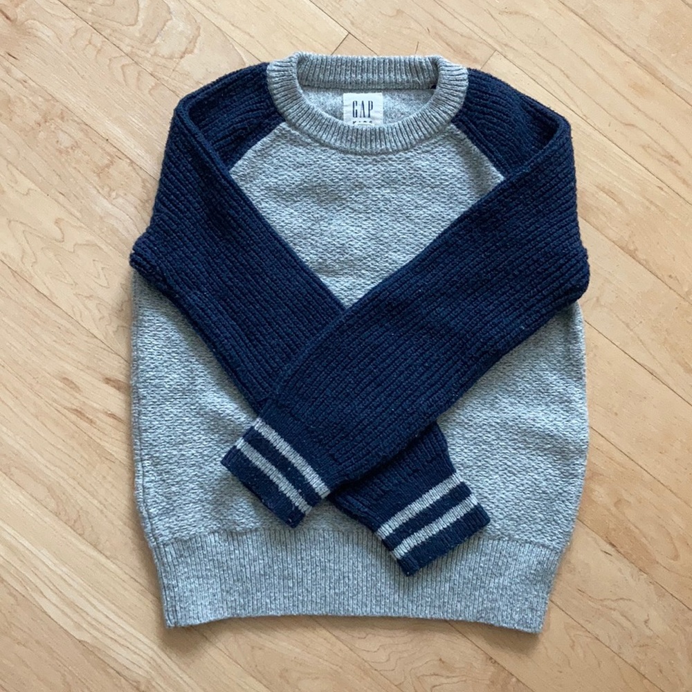 GAP KIDS boys sweater